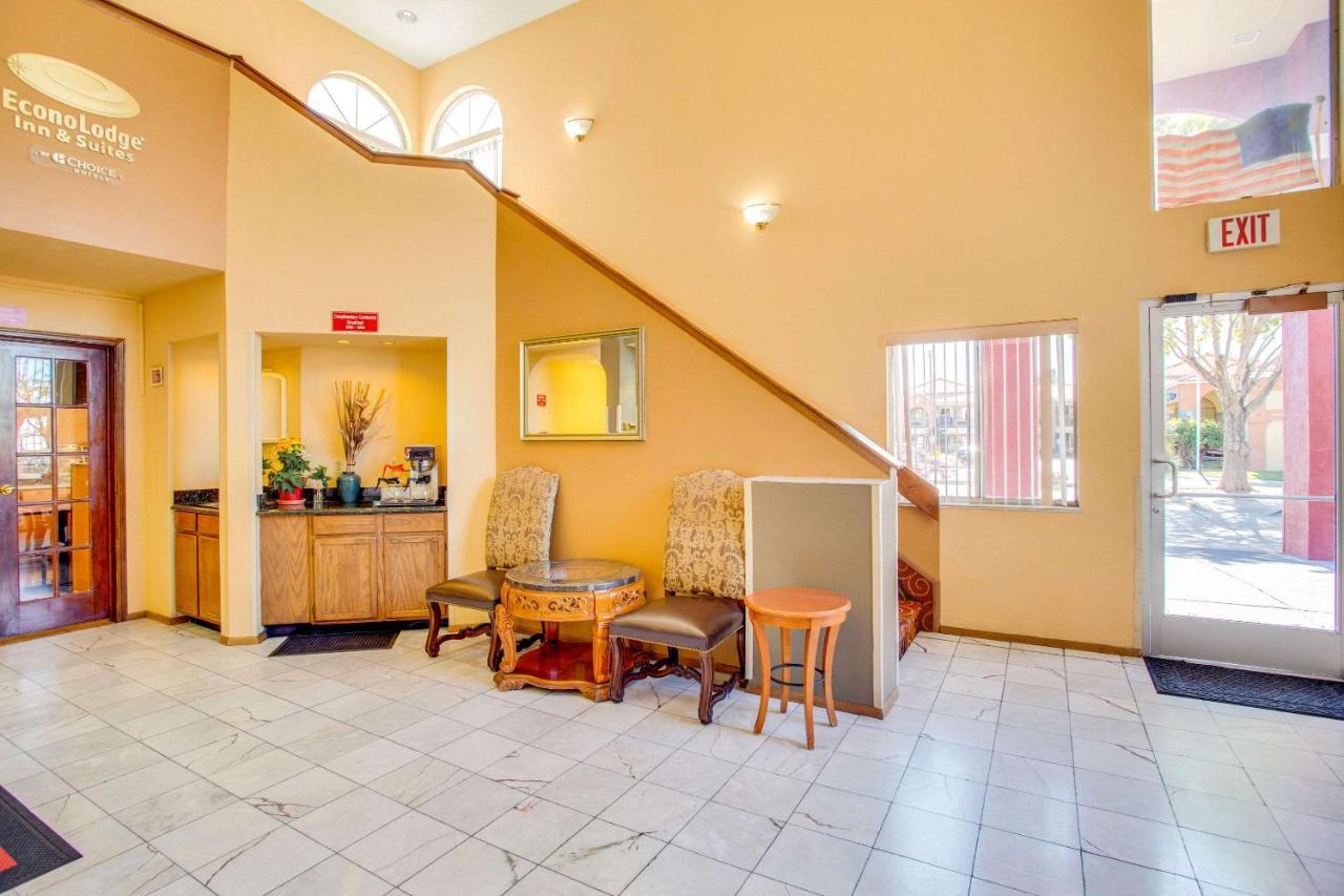 Econo Lodge Inn & Suites Albuquerque East I-40 Eubank Exit Ngoại thất bức ảnh