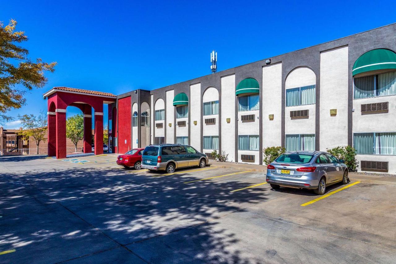 Econo Lodge Inn & Suites Albuquerque East I-40 Eubank Exit Ngoại thất bức ảnh