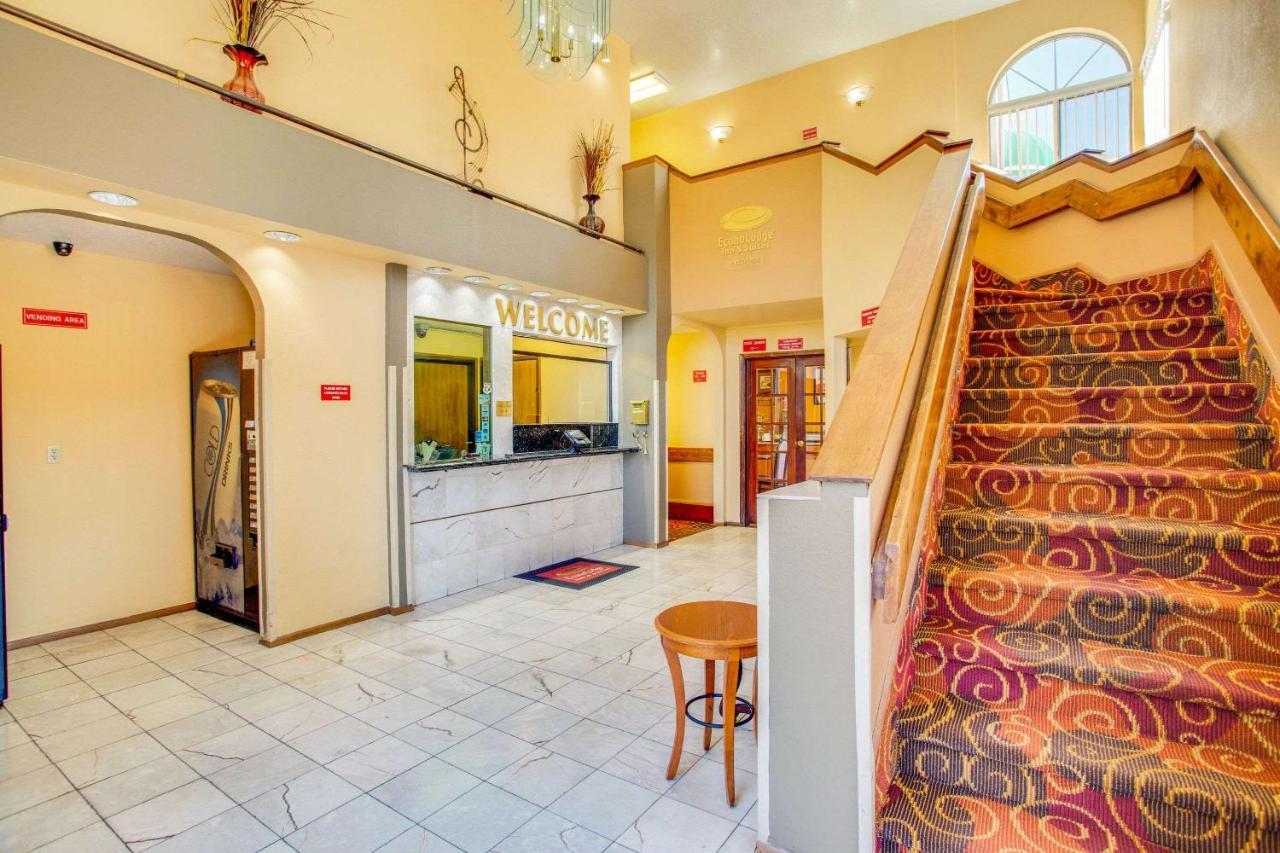 Econo Lodge Inn & Suites Albuquerque East I-40 Eubank Exit Ngoại thất bức ảnh