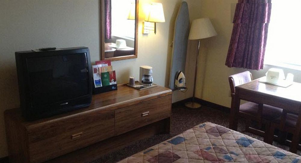 Econo Lodge Inn & Suites Albuquerque East I-40 Eubank Exit Ngoại thất bức ảnh