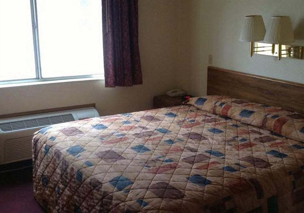 Econo Lodge Inn & Suites Albuquerque East I-40 Eubank Exit Ngoại thất bức ảnh