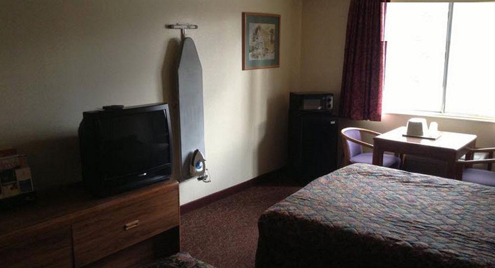 Econo Lodge Inn & Suites Albuquerque East I-40 Eubank Exit Ngoại thất bức ảnh
