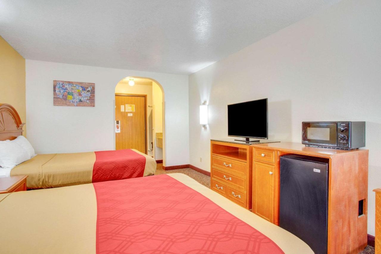 Econo Lodge Inn & Suites Albuquerque East I-40 Eubank Exit Ngoại thất bức ảnh