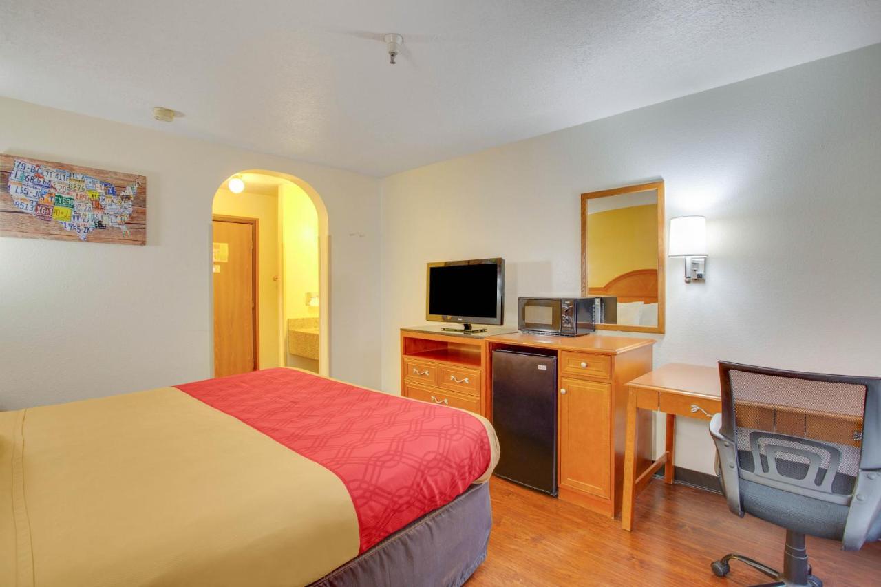 Econo Lodge Inn & Suites Albuquerque East I-40 Eubank Exit Ngoại thất bức ảnh